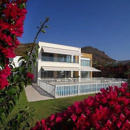 Villa Evoteli Group 5+2 Beaton *