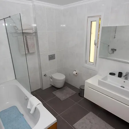 Villa Evoteli Group 5+2 Beaton *